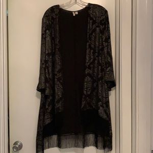 NWOT Women’s Cato kimono